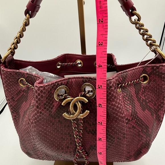 Chanel Paris Rome Drawstring CC Bag Red Python Gabrielle with FULL Inclusion - Picture 15 of 16